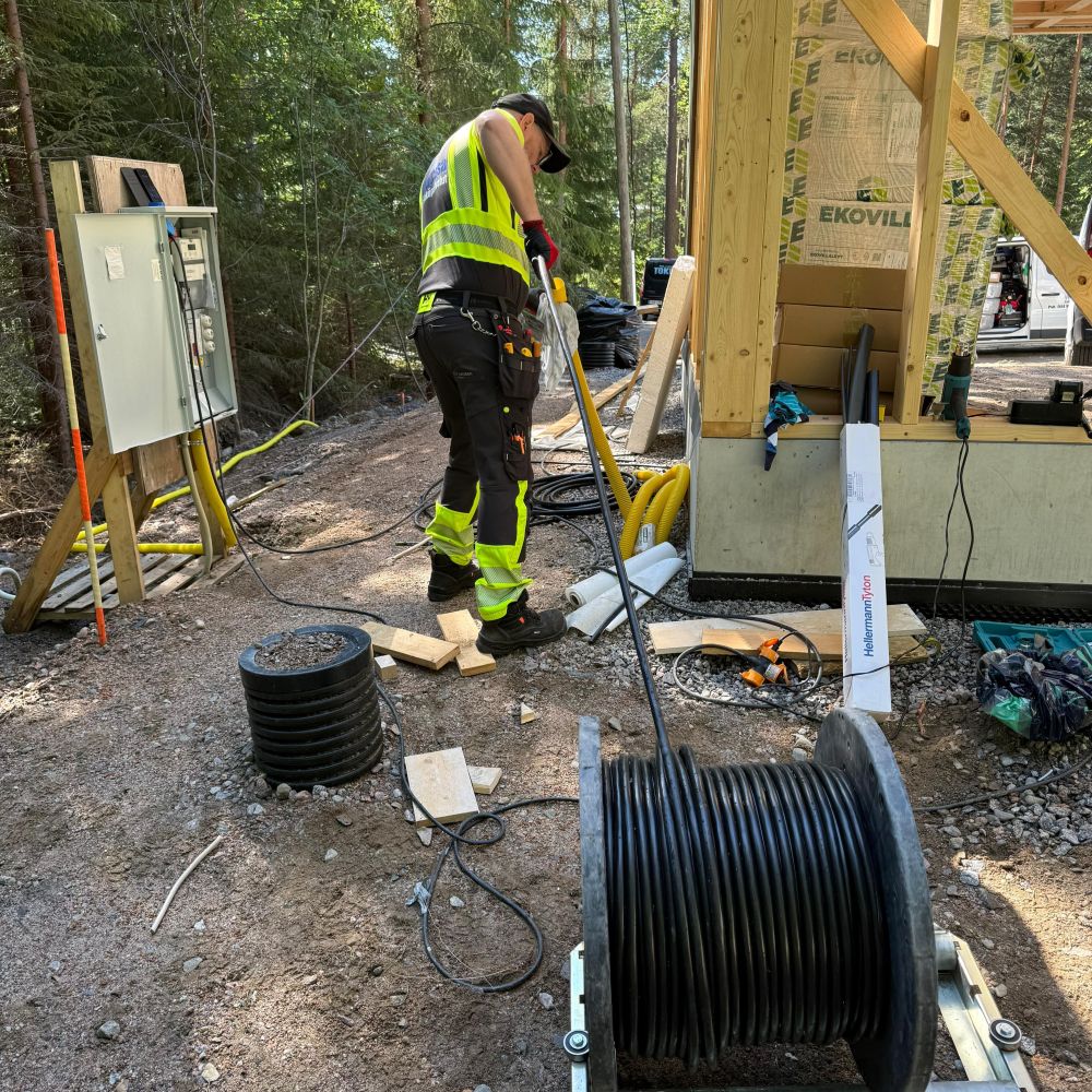 ViaCasa Oy – sähköjen suojaputkitus uudisrakennuksessa